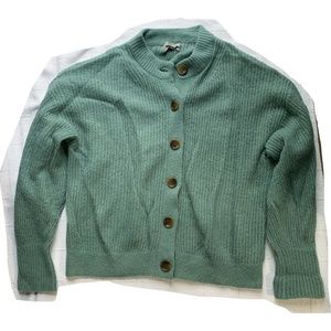 Everlane alpaca cardigan in pomona green